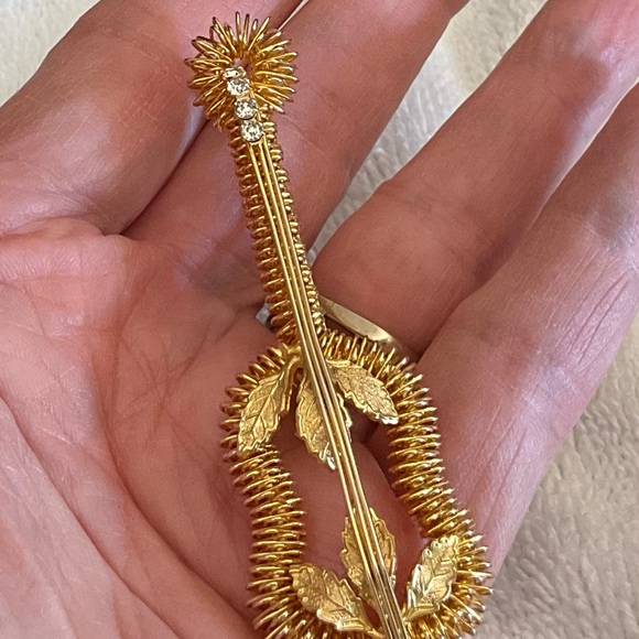 Kramer of New. York Guitar Pin Brooch Gold-Tone Metal & Clear Shiny Bead Vintage - Picture 6 of 14